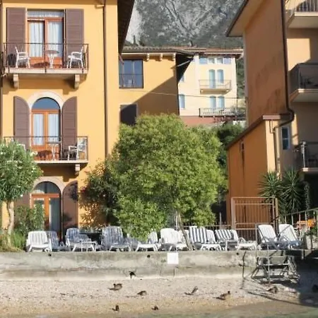 Zwei-zimmer-wohnung Mit Seeblick By Interhome Apartament