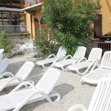 Zwei-zimmer-wohnung Mit Seeblick By Interhome *