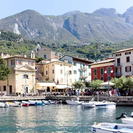 Zwei-zimmer-wohnung Mit Seeblick By Interhome Malcesine