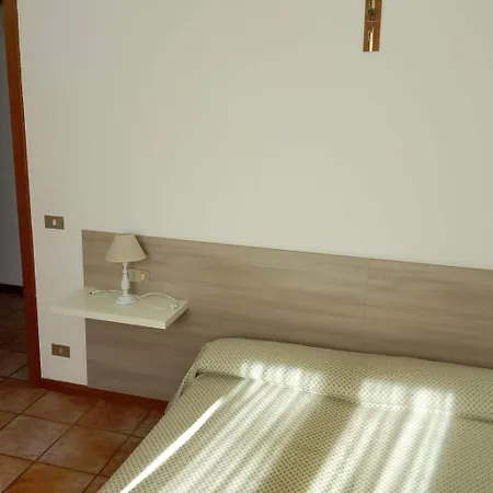 Appartement Zwei-zimmer-wohnung Mit Seeblick By Interhome Malcesine