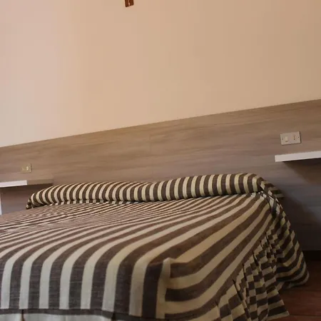 Zwei-zimmer-wohnung Mit Seeblick By Interhome 아파트 *